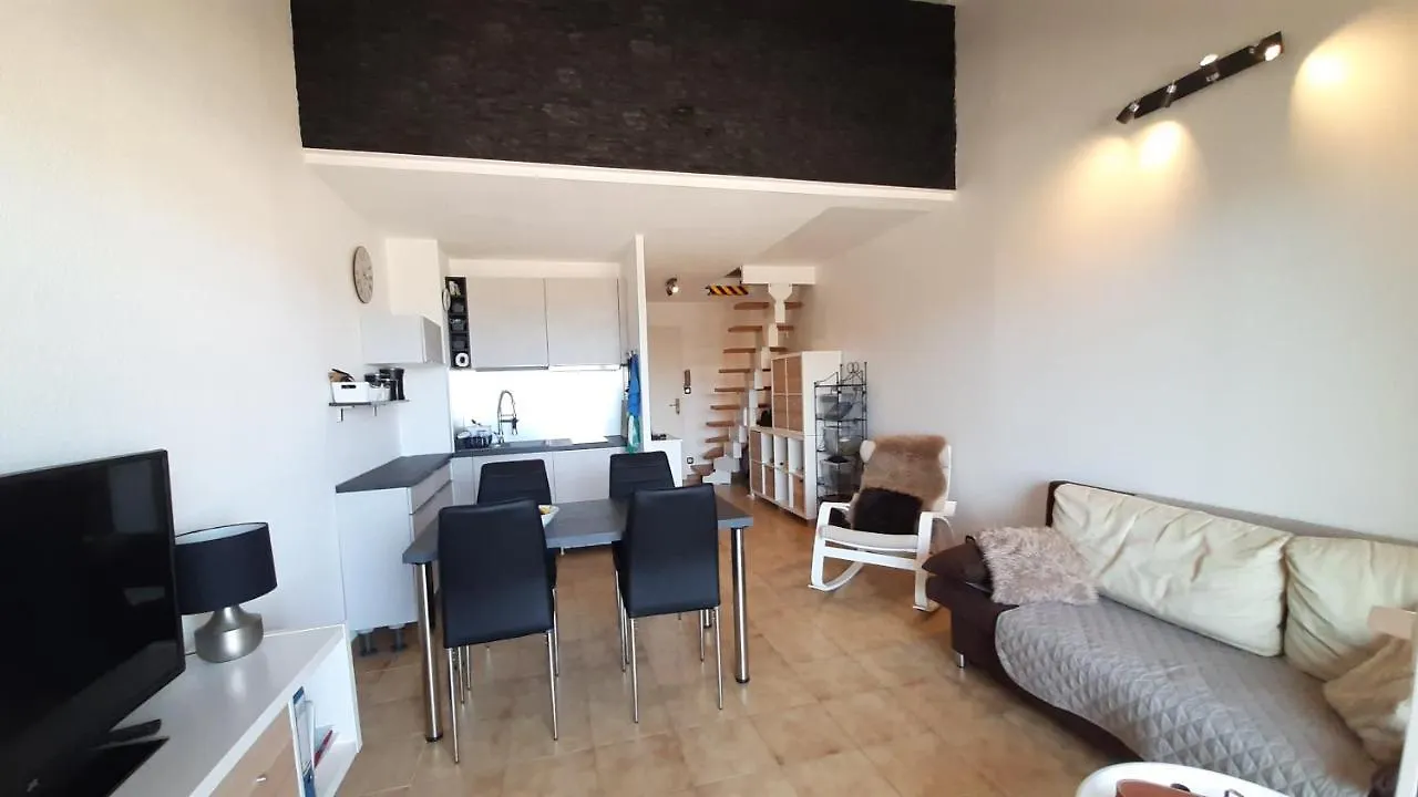 Charmant appartement vue mer à 100m de la plage. Saint Aygulf