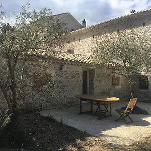 gite-le-cabanon.hotels-rhonealpes.com/